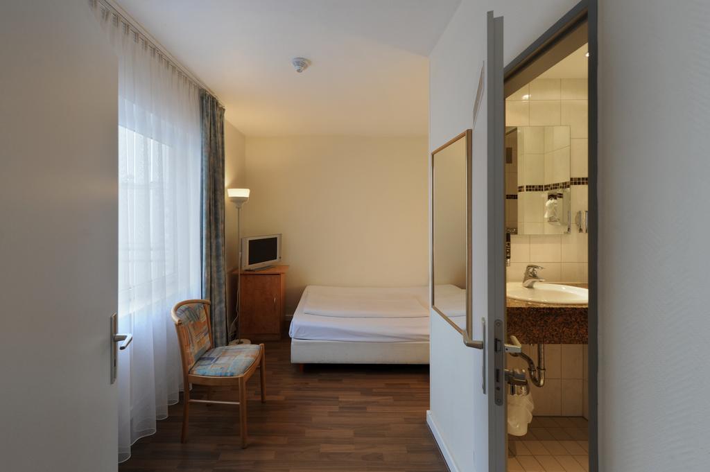 Fair Hotel Frankfurt - An Der Messe Frankfurt am Main Quarto foto